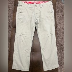Under Armour Golf pants men’s 44 x 32 beige khaki tan